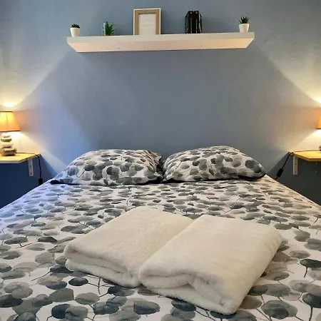 Voltaire - Centre Apartment *