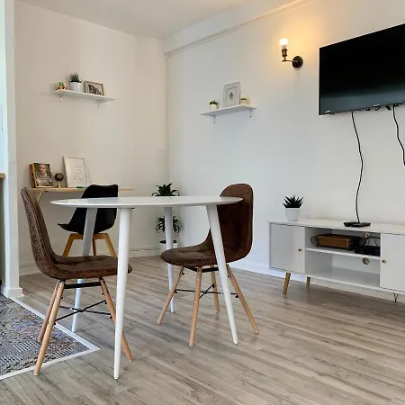 Apartment Voltaire - Centre