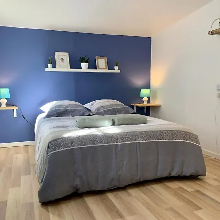 Voltaire - Centre - Netflix *