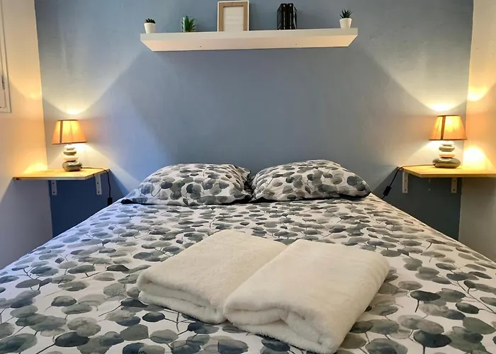 Voltaire - Centre Apartment *