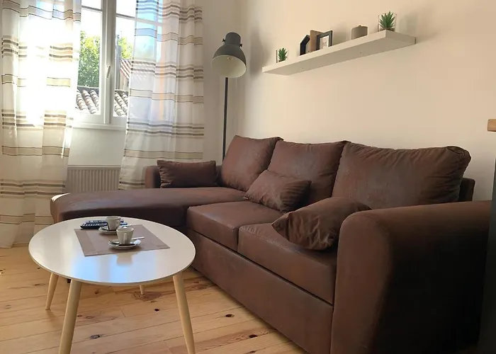 Voltaire - Centre - Netflix * Carcassone